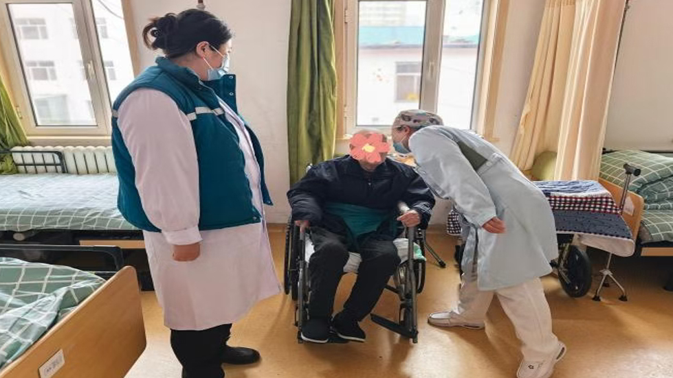 延伸服务触角，传递医患温情——我院重症医学科团队赴三桥社区养老院暖心回