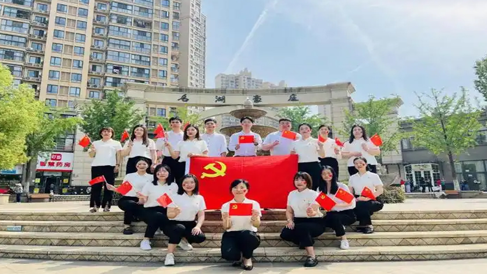 牢牢把握“最本质的特征”（金台潮声）