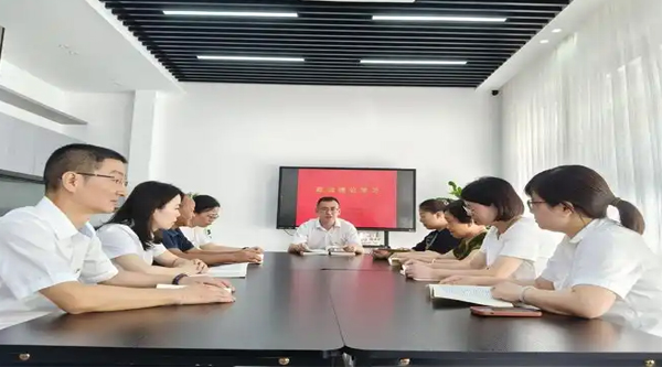 把握敢于善于斗争的方法论